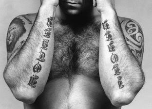 Robbie Williams I love u mother tattoo