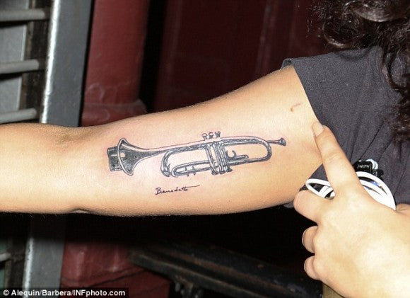 Lady gaga trumpet Tony bennett tattoo