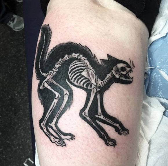 Zwarte kat tatoeage door Elizabeth Neronski