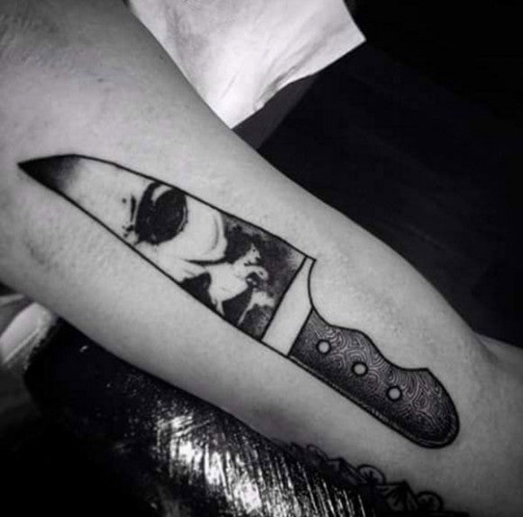 Michael Myers mesweerspiegeling tatoeage door Jenny Semper