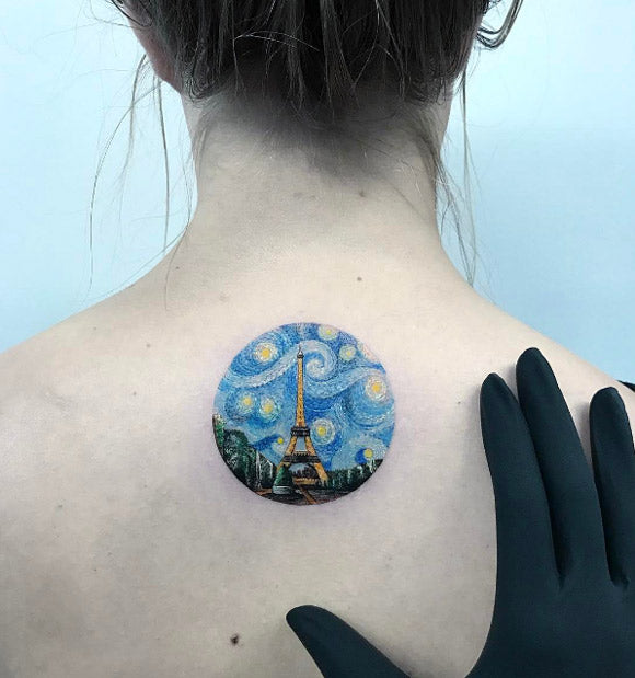Van Gogh Sterrennacht geïnspireerde tattoo